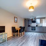 City Centre Apartment In The Heart Of Liverpool - 50 Percent Off Monthly Stays